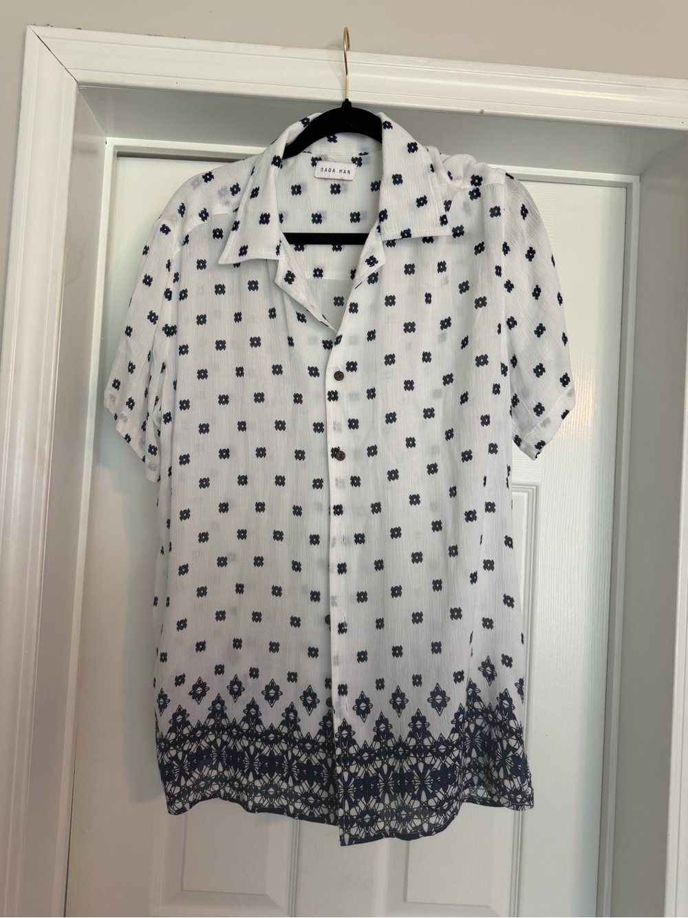 RAGA White and Navy Short-Sleeve Button Down Shirt
